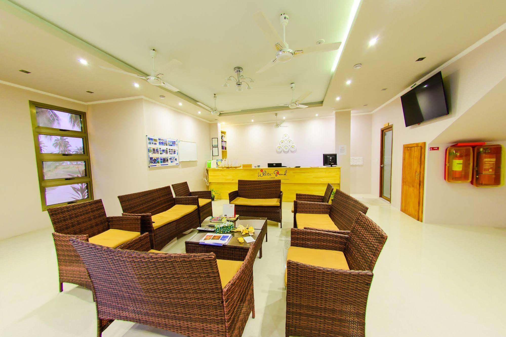 White Sand Lodge Maafushi Exterior foto